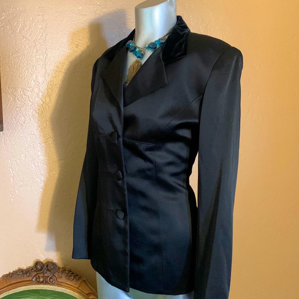 Vintage Kelly Graham New York Women’s Tuxedo Black Satin Velvet Blazer.  Sz 8